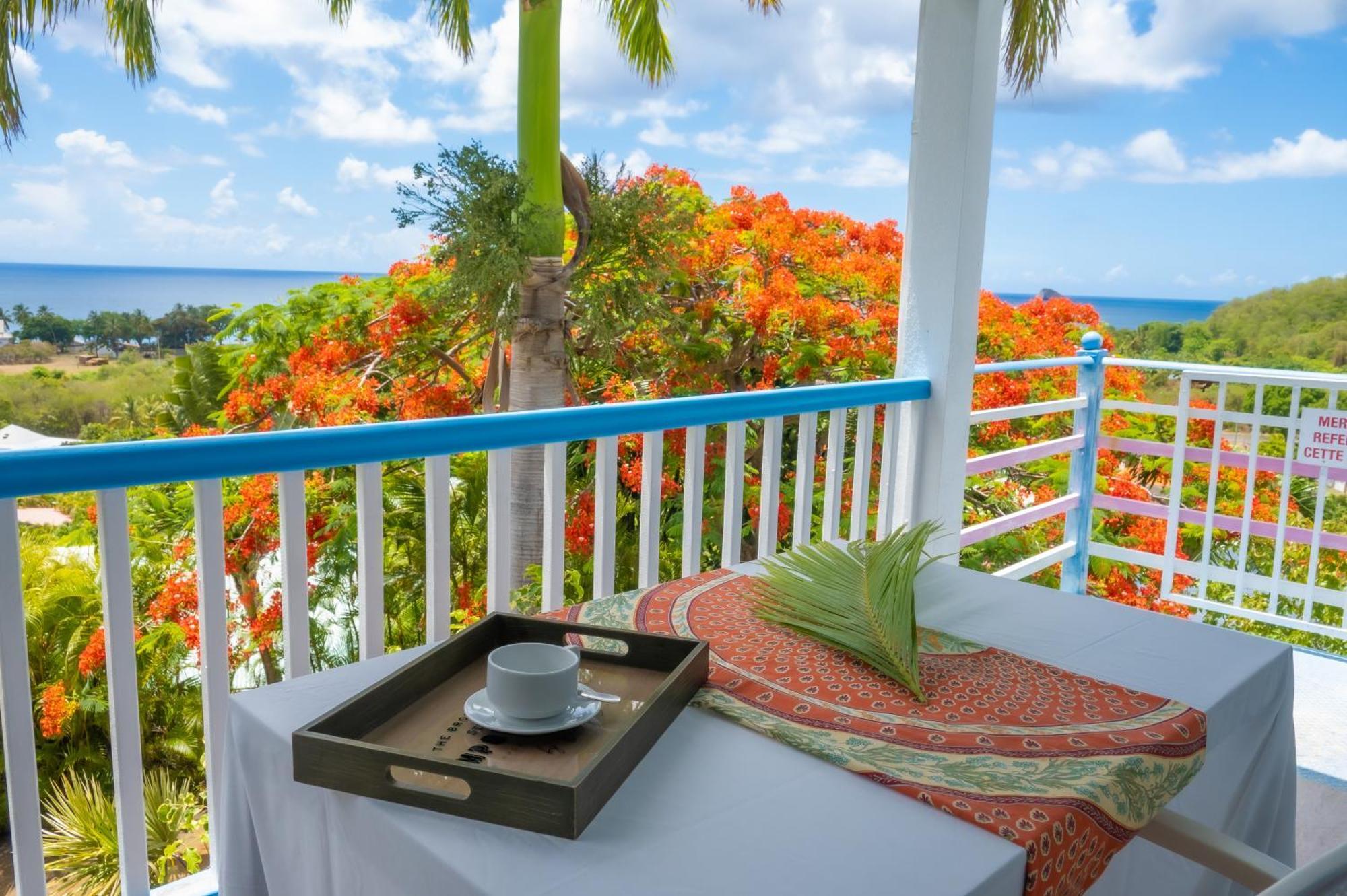 Residence Caraibes Bonheur Deshaies Extérieur photo