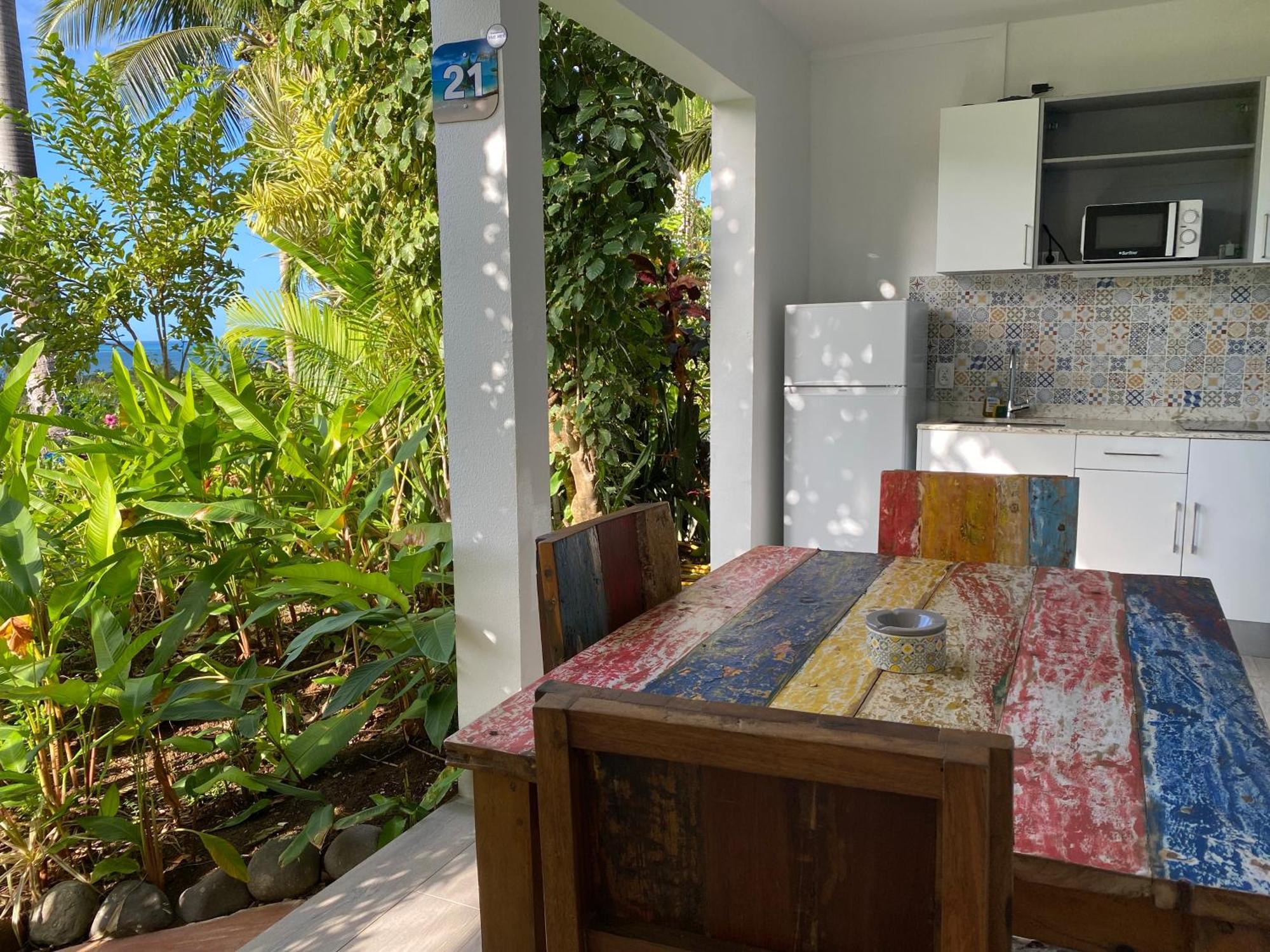 Residence Caraibes Bonheur Deshaies Extérieur photo