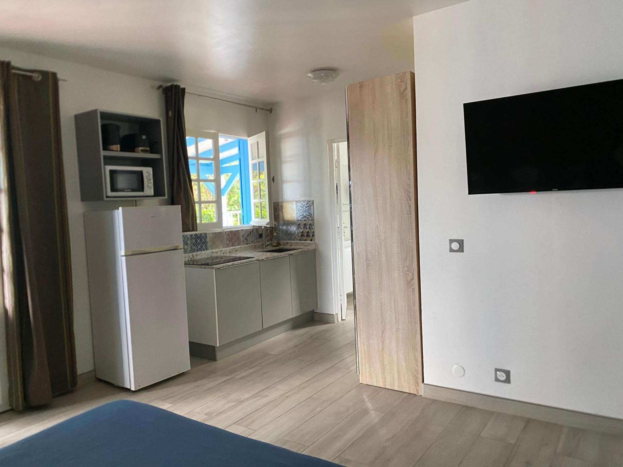 Residence Caraibes Bonheur Deshaies Extérieur photo